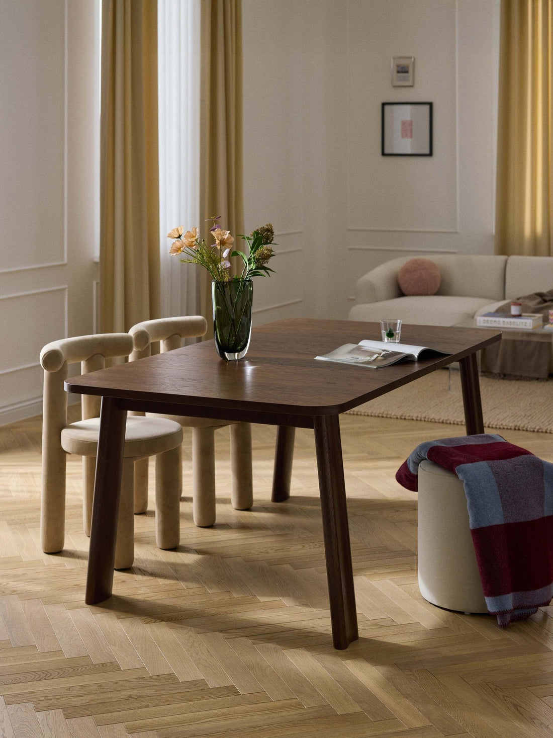 Extendable dining table with chairs in a dining room